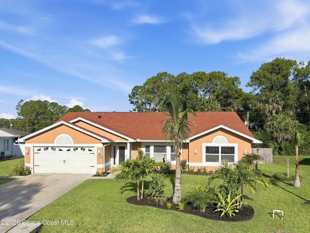 1560 Gisinger Court NW, Palm Bay