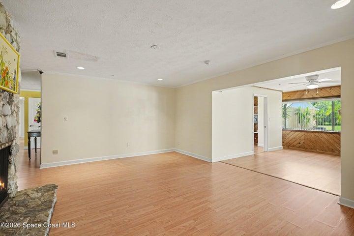 4457 Parkway Drive, Melbourne, FL, 32934 photo 9