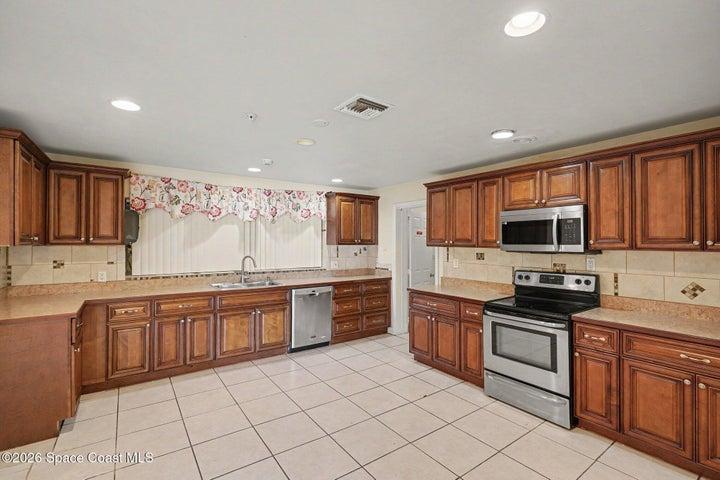 4457 Parkway Drive, Melbourne, FL, 32934 photo 14