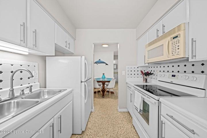 1563 S Atlantic Avenue 13, Cocoa Beach, FL, 32931 photo 5
