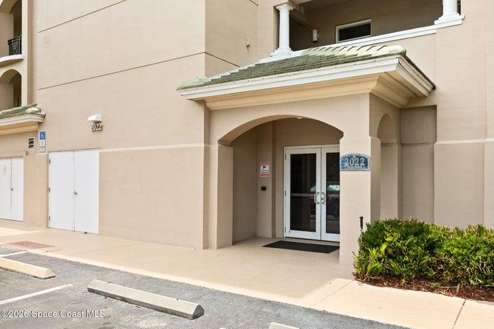 Entry to the lobby of the building