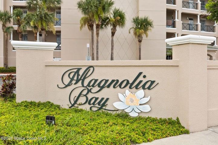Magnolia Bay. A deluxe condo community