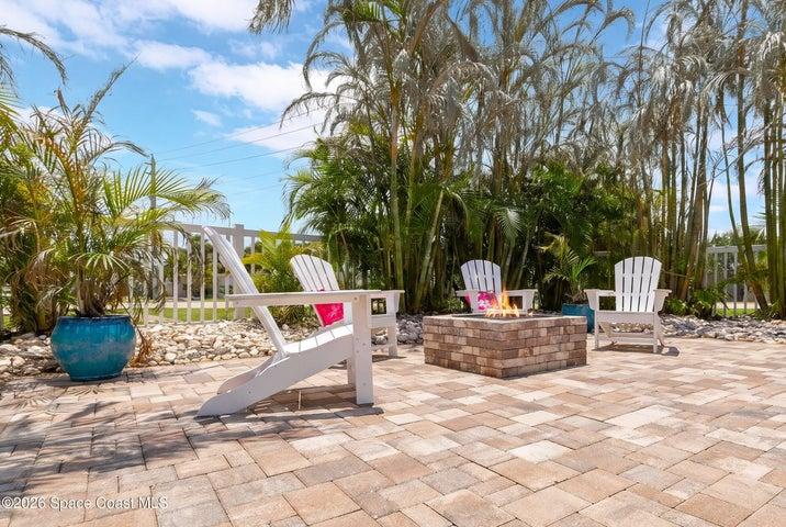 Huge Paver Entertaining Area with Firepit