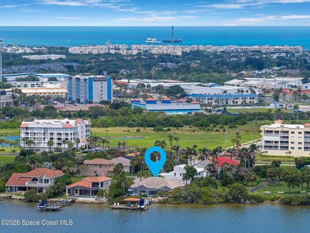 809 W Central Boulevard, Cape Canaveral, FL, 32920 photo 2