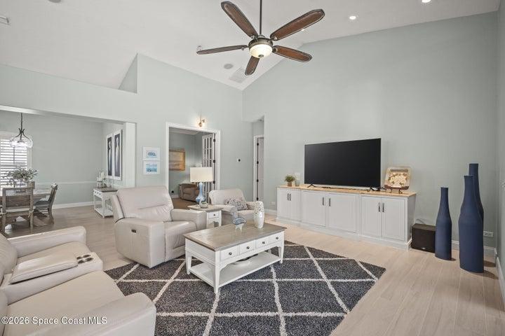 809 W Central Boulevard, Cape Canaveral, FL, 32920 photo 14