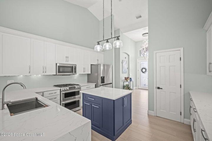 809 W Central Boulevard, Cape Canaveral, FL, 32920 photo 22