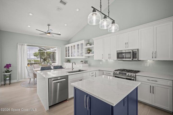 809 W Central Boulevard, Cape Canaveral, FL, 32920 photo 25