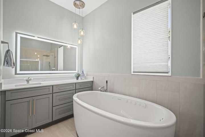 809 W Central Boulevard, Cape Canaveral, FL, 32920 photo 41