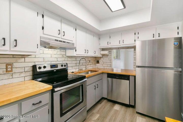 3001 Thrush Drive 219, Melbourne, FL, 32935 photo 4