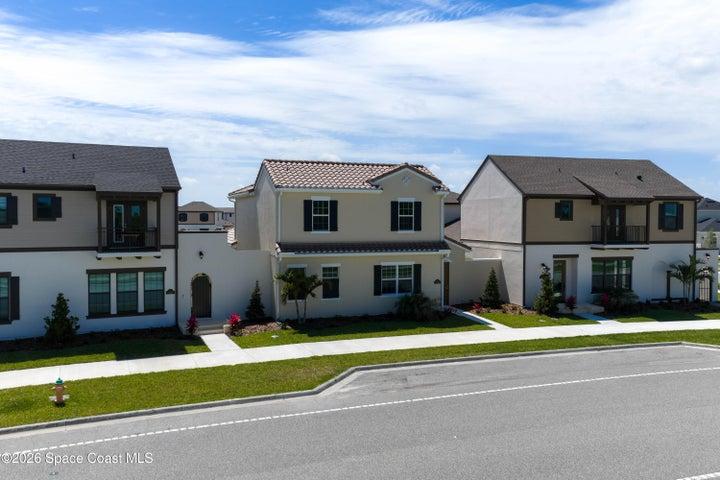 2355 Spur Drive, Melbourne