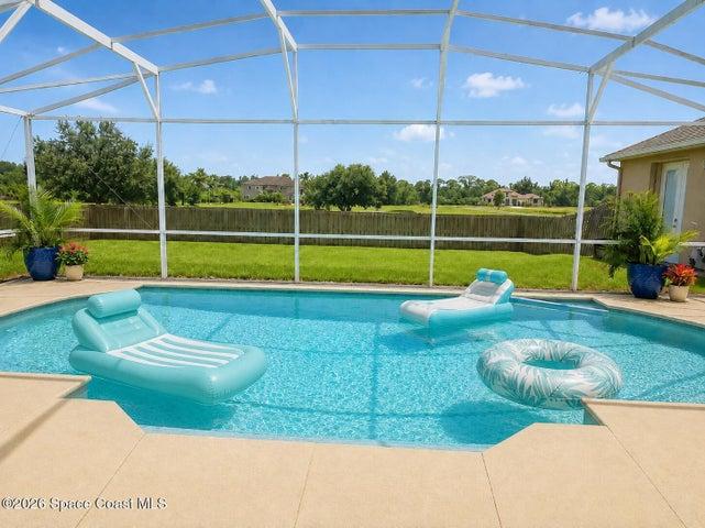 Large screened Pool