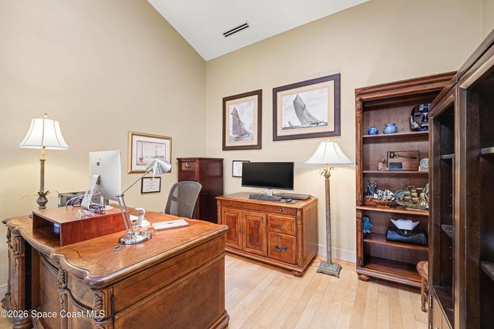 upstairs office/den/flex