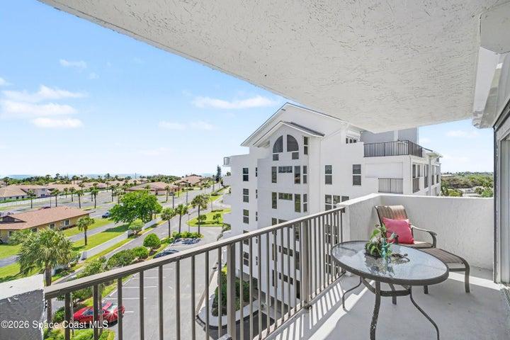 2nd floor balcony
