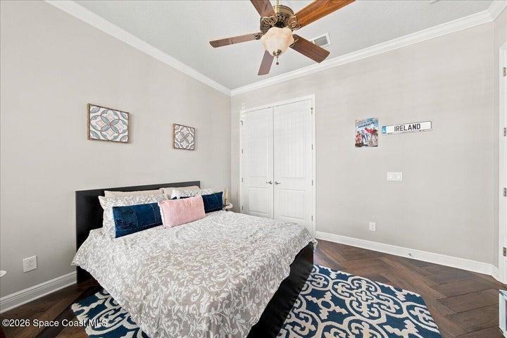 Bedroom/office