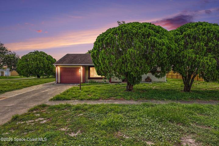 997 Mariposa Drive NE, Palm Bay