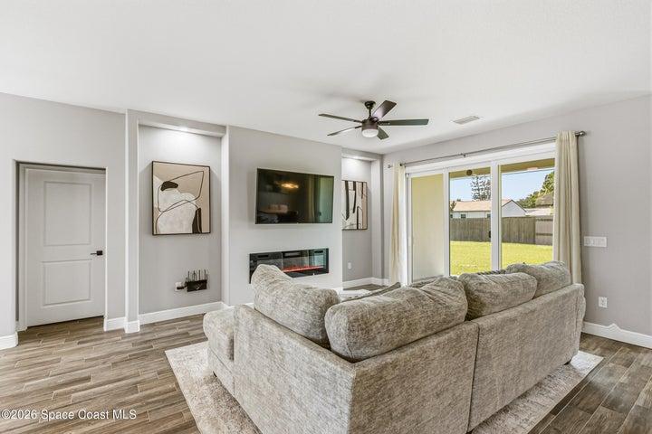 182 La Casa Street SW, Palm Bay, FL, 32908 photo 6