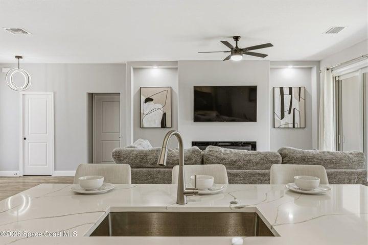 182 La Casa Street SW, Palm Bay, FL, 32908 photo 9
