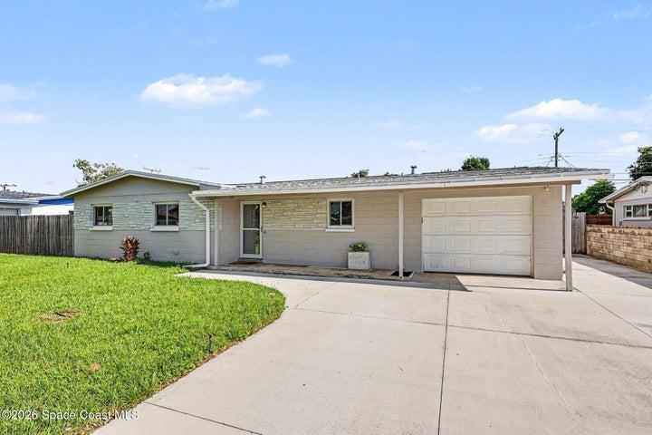Large 3 Wide Driveway with extra concrete pad on side