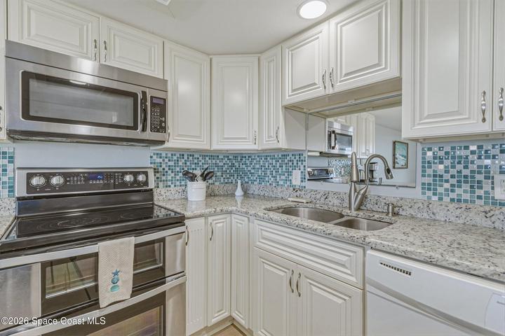 545 Garfield Avenue 401, Cocoa Beach, FL, 32931 photo 25