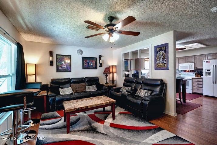 37 E Towne Place, Titusville, FL, 32796 photo 4