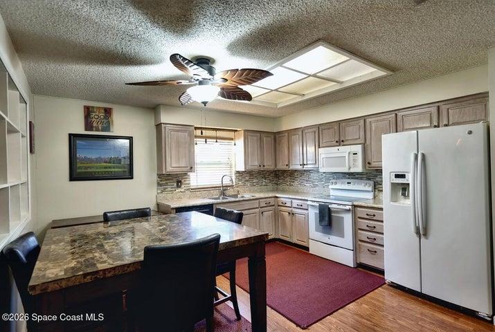 37 E Towne Place, Titusville, FL, 32796 photo 6