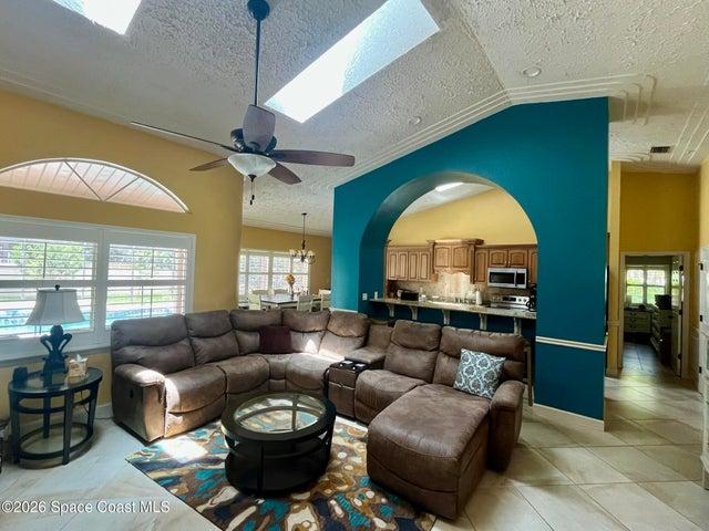 596 Lake Ashley Circle, Melbourne, FL, 32904 photo 5