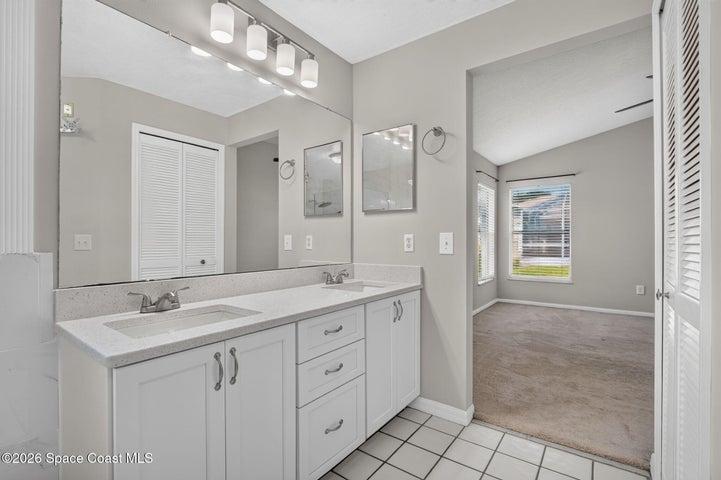 Main Bathroom
