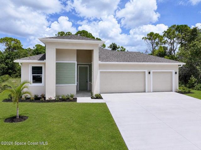 371 Halloran Street SE, Palm Bay