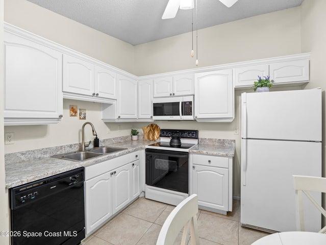 1445 Malibu Circle NE 107, Palm Bay, FL, 32905 photo 9