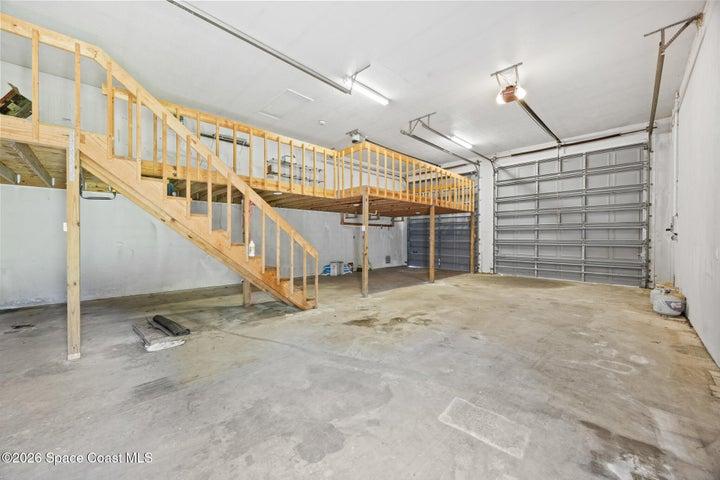 detached garage