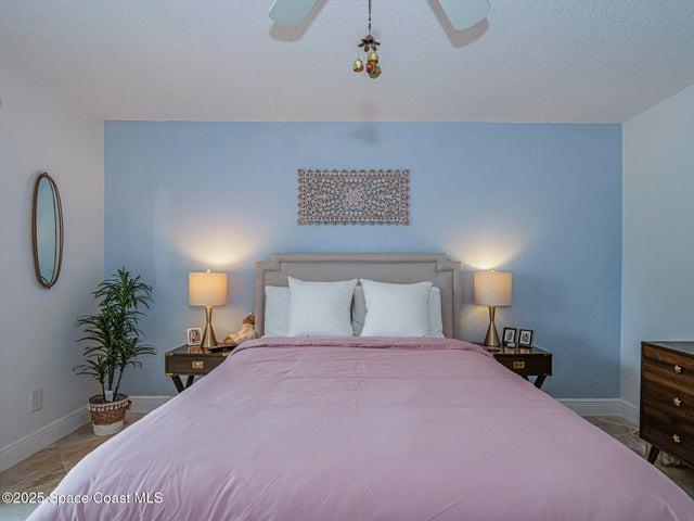 75 Royal Oak Court 204, Vero Beach, FL, 32962 photo 11