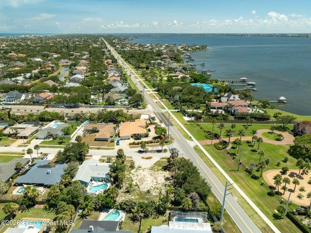 Arial Lot & Riverside Drive South View