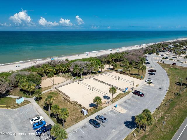 Public Beach & Volyball Courts