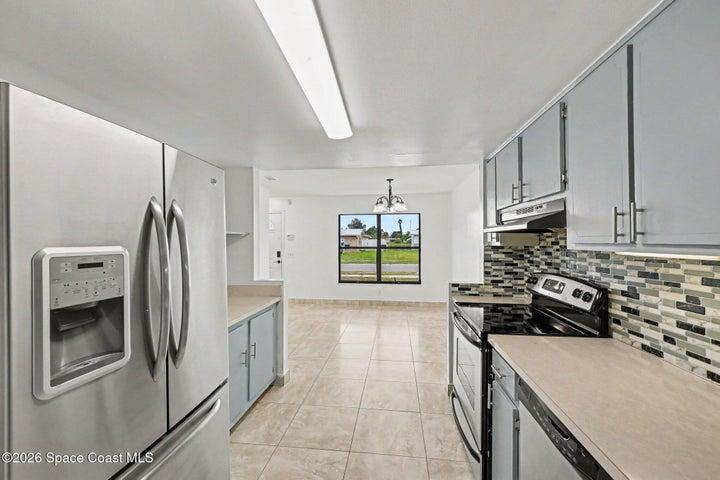 2292 Lakeview Drive, Melbourne, FL, 32935 photo 4