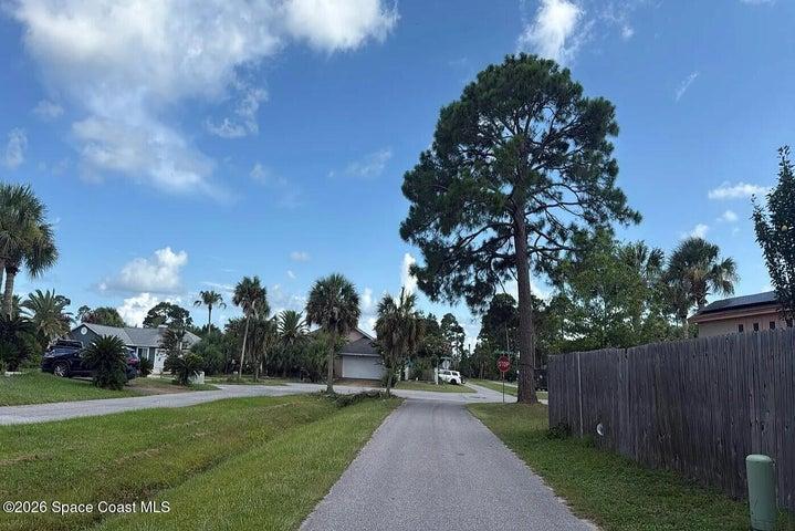 302 Fan Palm Place, Panama City, FL, 32408 photo 5