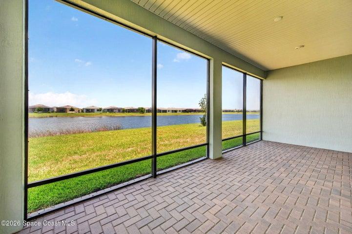 BEAUTIFUL LAKE VIEWS