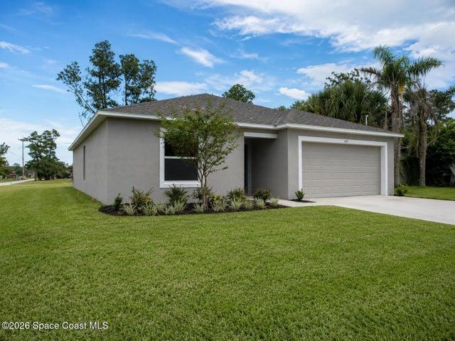 Model home - actual features may vary.