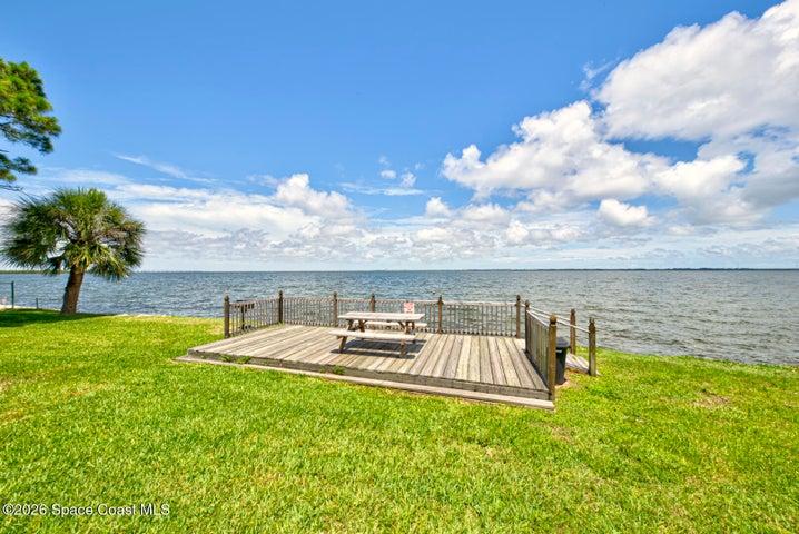 Sunrise Village community picnic spot