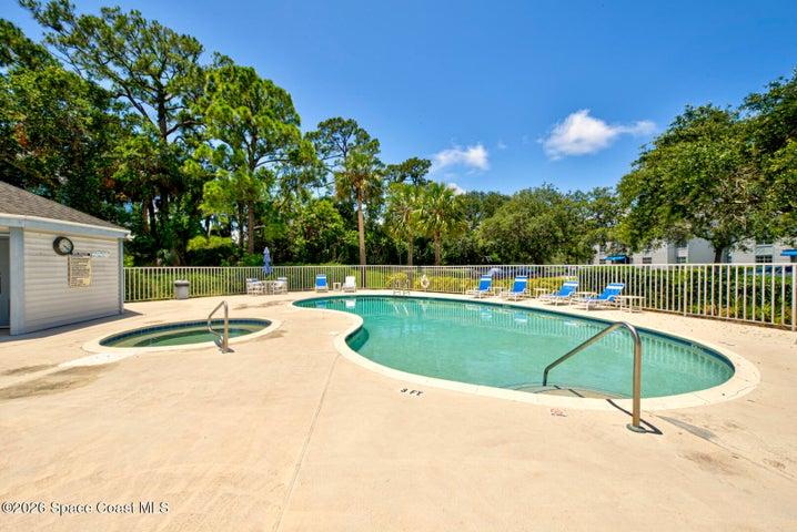 Sunrise Village community pool & hot tub