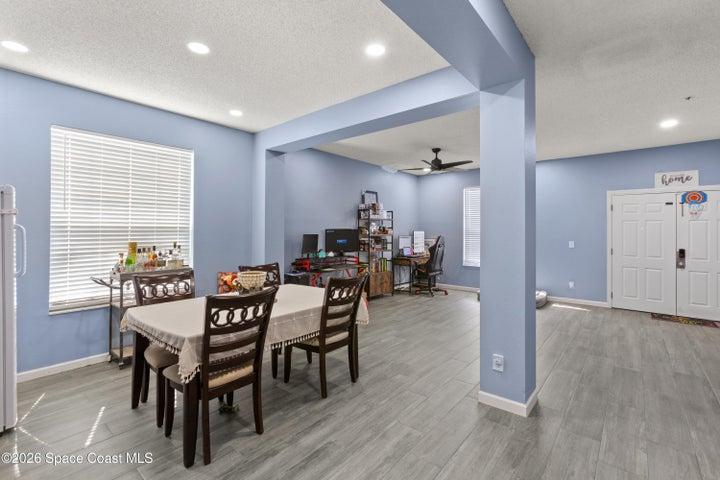 807 Jadestone Circle, Orlando, FL, 32828 photo 5