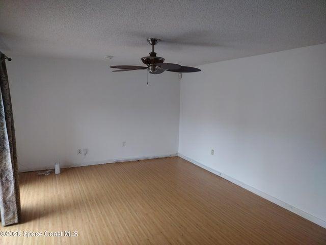 Large 13 X 18 Living Room
