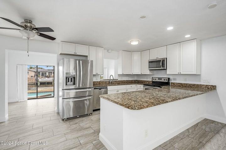 1730 E Riviera Drive, Merritt Island, FL, 32952 photo 7