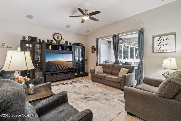 409 Gardendale Circle SE, Palm Bay, FL, 32909 photo 4