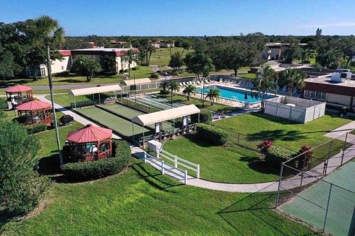 32 Pine Arbor Lane 205, Vero Beach, FL, 32962 photo 5