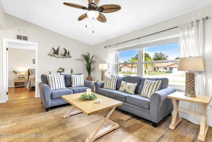 233 Cinnamon Lake Circle, Melbourne, FL, 32901 photo 5