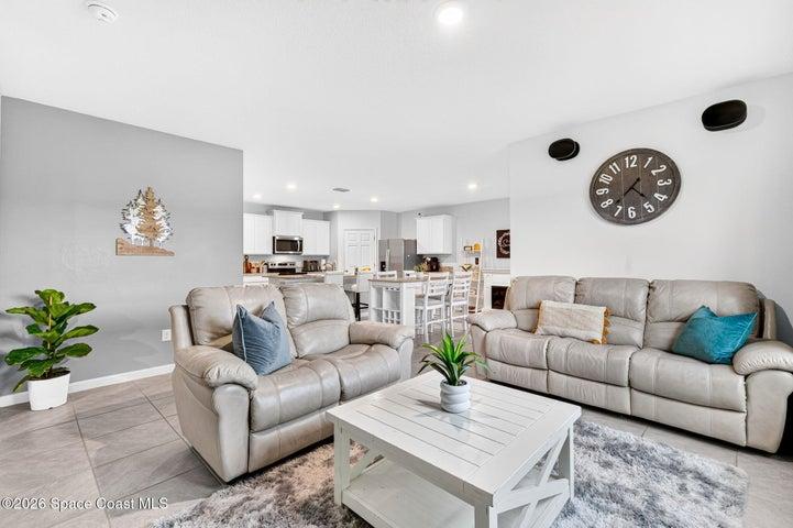 1581 Mineral Loop Drive NW, Palm Bay, FL, 32907 photo 3