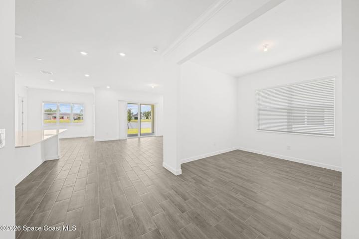 Flex Room