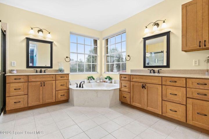 1894 Grey Falcon Circle SW, Vero Beach, FL, 32962 photo 36