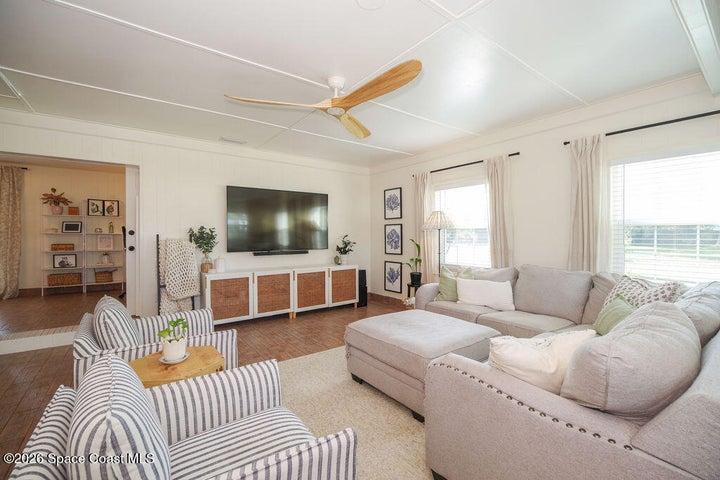 960 Kings Post Road, Rockledge, FL, 32955 photo 3
