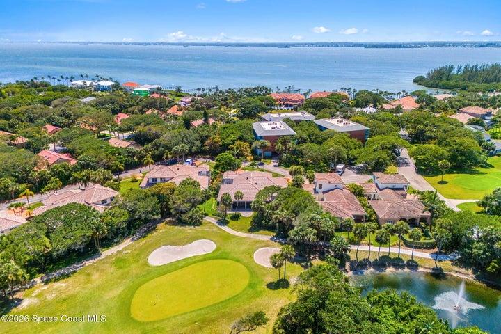 11th Fairway is your backyard